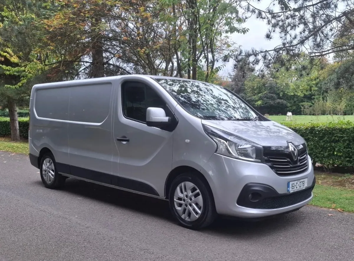 Renault Trafic 2016 DOE 10/26 - Image 4