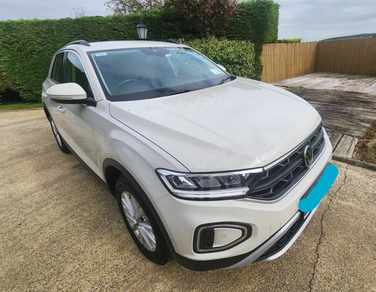 VW T-Roc Life 2.0 TDI (116 BHP) – 2022 - Image 1