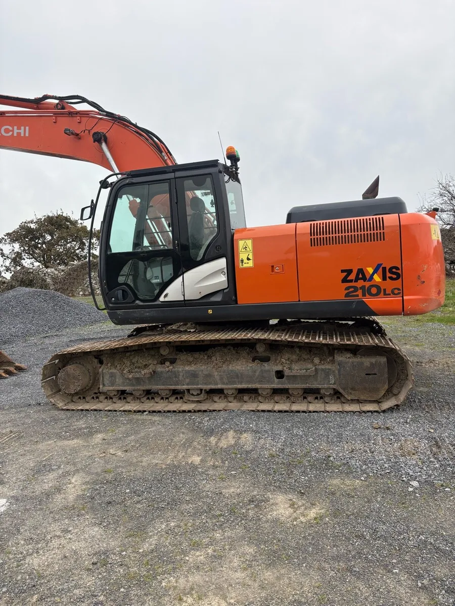 Hitachi ZX210-5 - Image 2