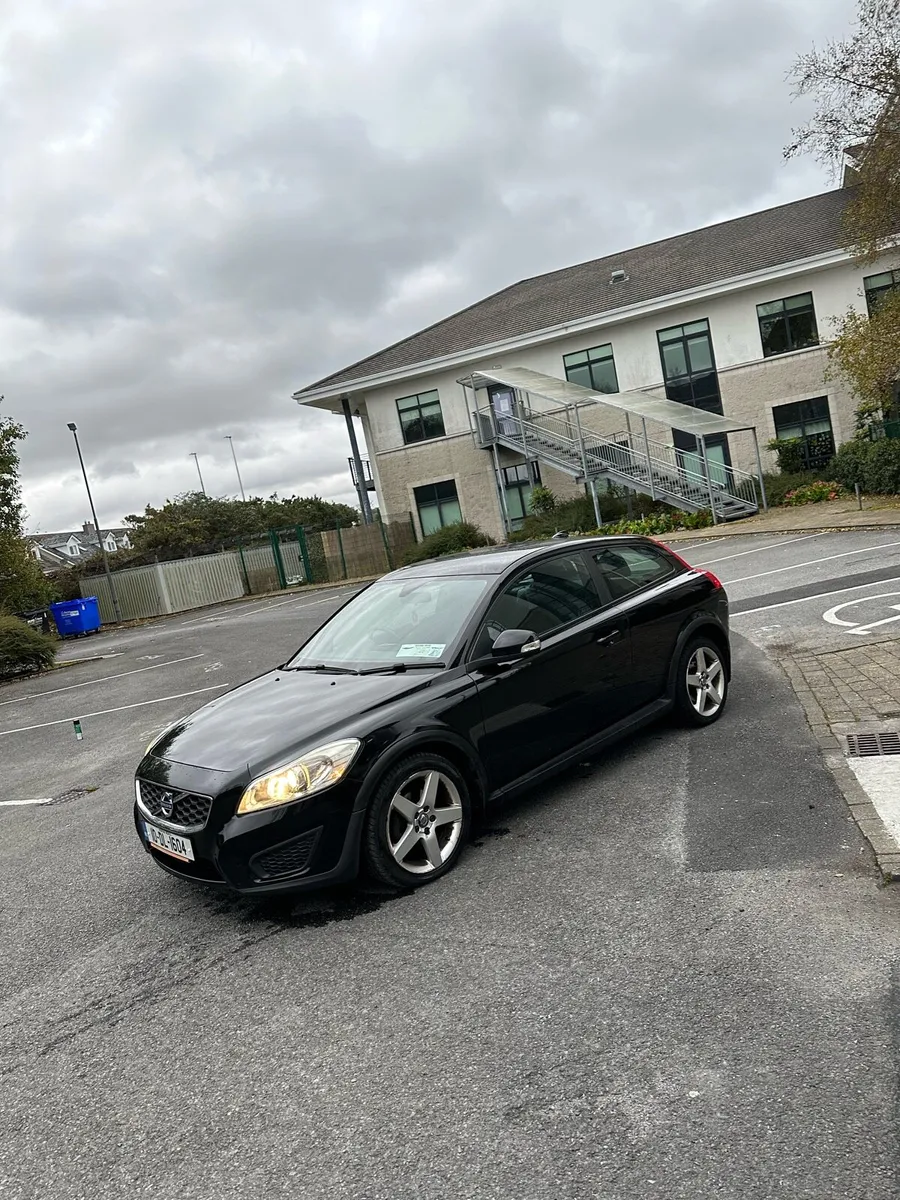 10 Volvo C30 1.6d Fresh NCT 10/26 Low Mileage - Image 3