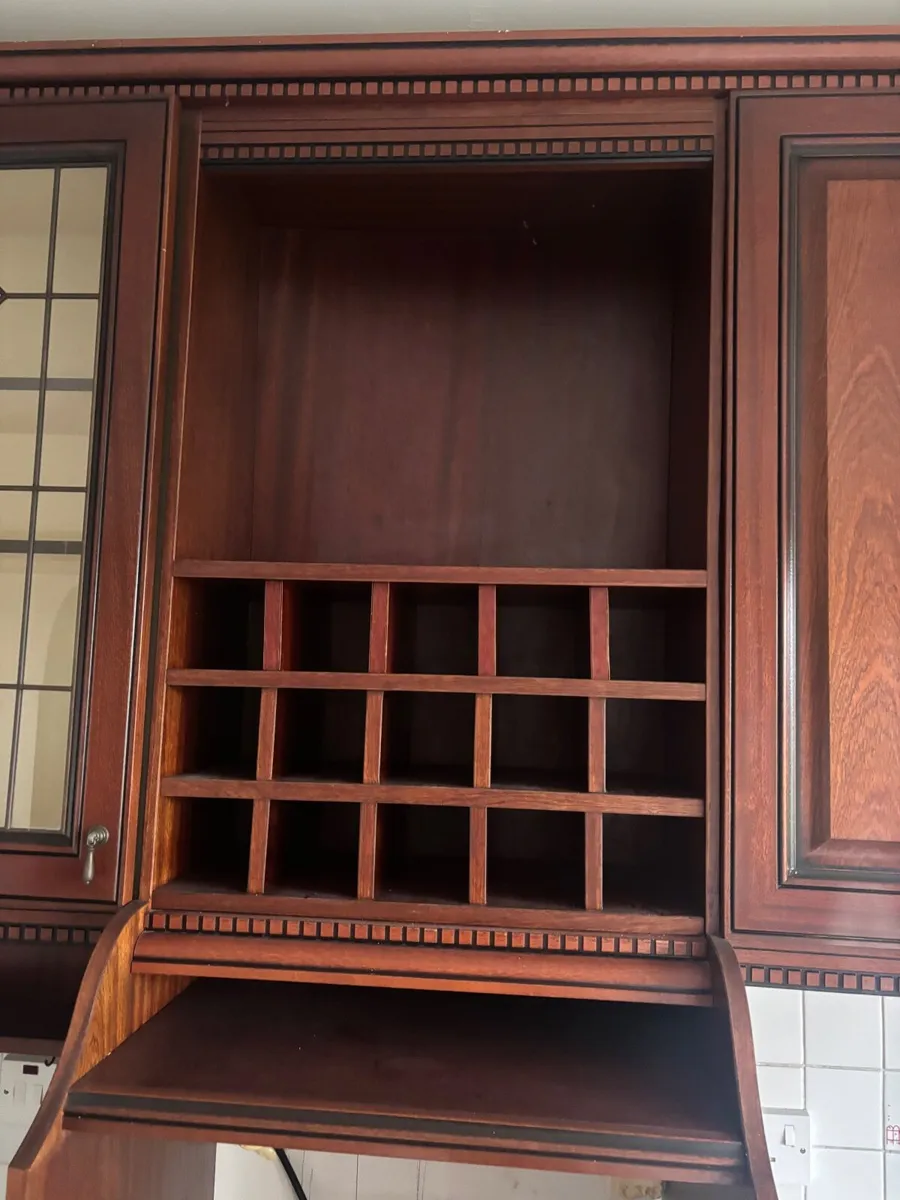 Kitchen units - Image 1
