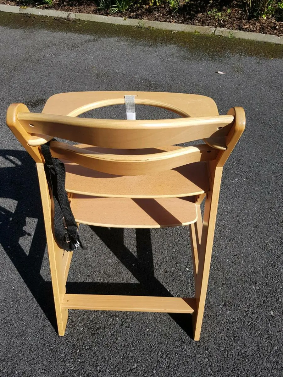 High chair - Image 1