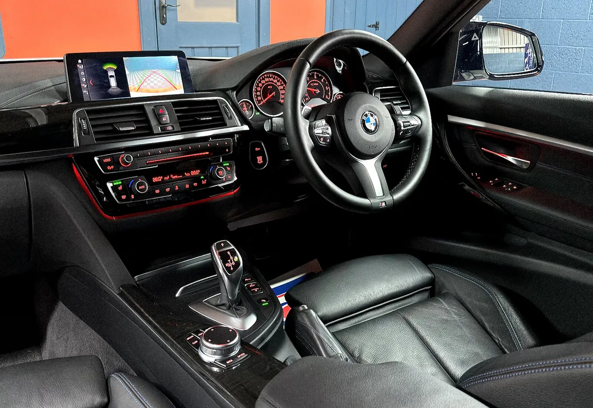 2018 BMW 320D M-Sport Touring Auto  M-Performance - Image 4