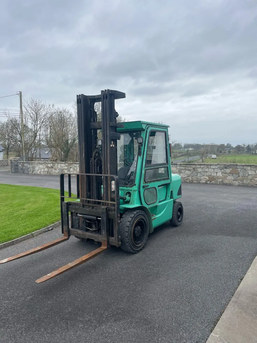 Forklift - Image 2