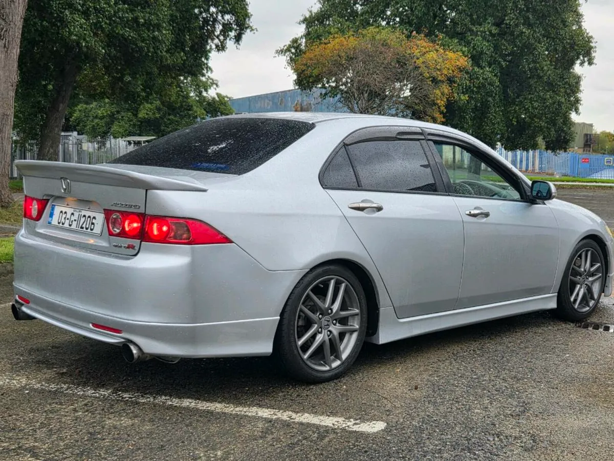 Honda Accord Euro R - Image 4