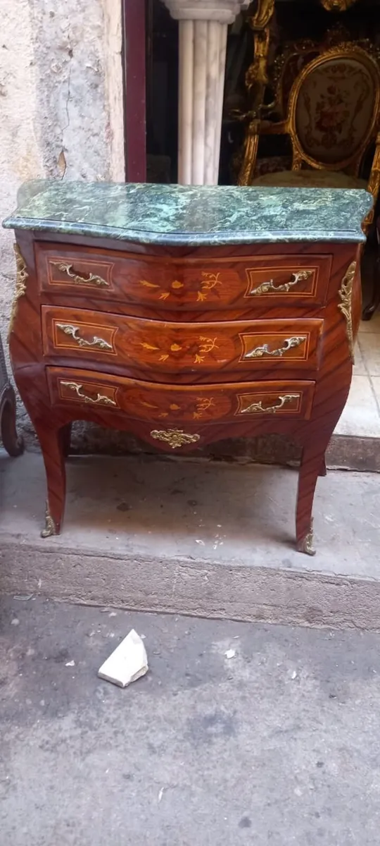 Lots of antique and old style furniture just in - Image 2