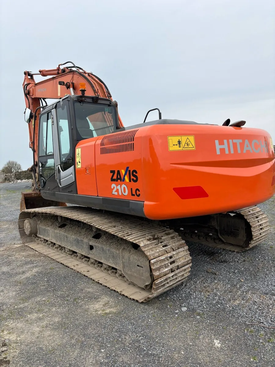 Hitachi ZX210-3 - Image 2