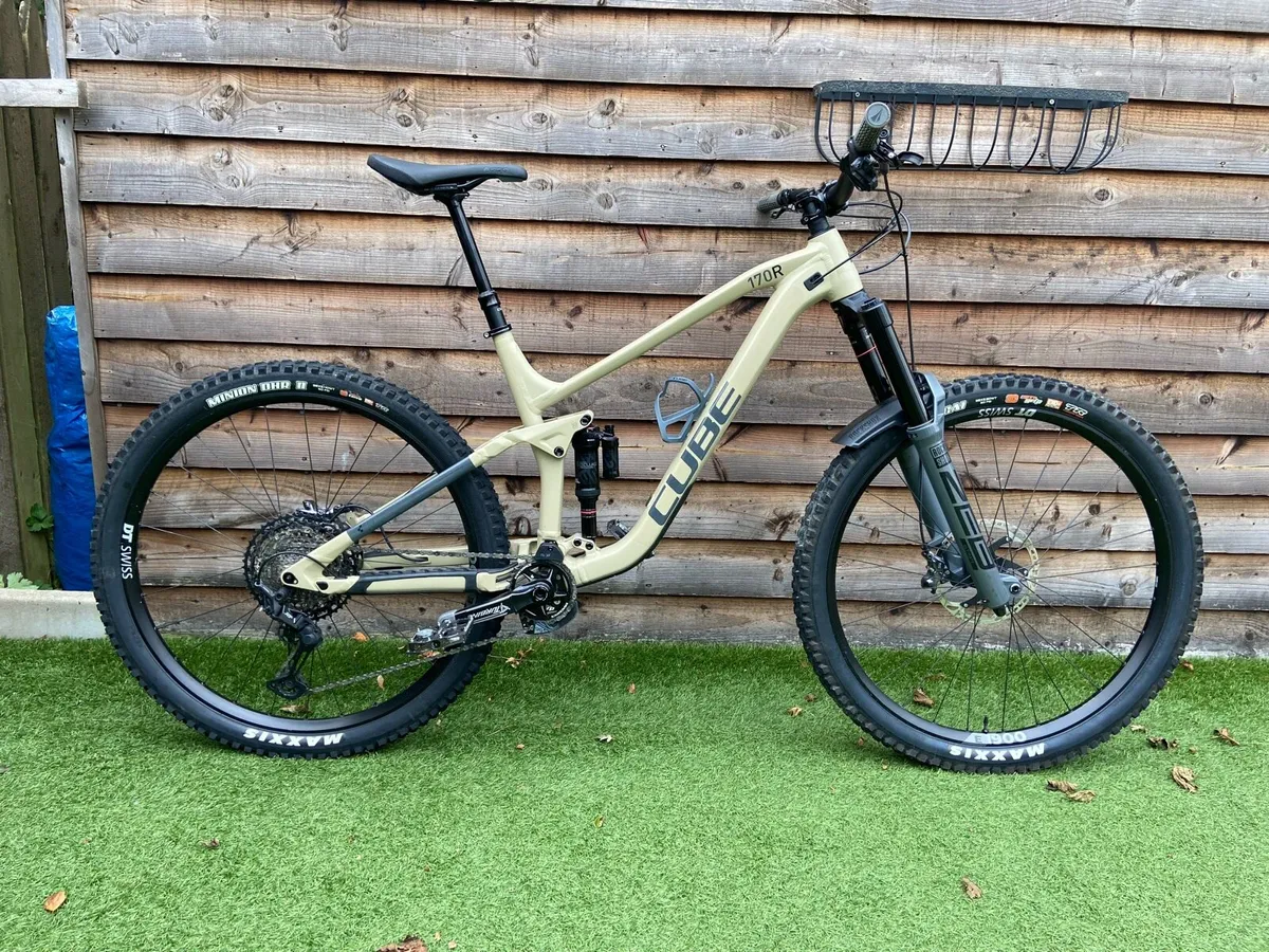 Full suspension Enduro bike - Image 1