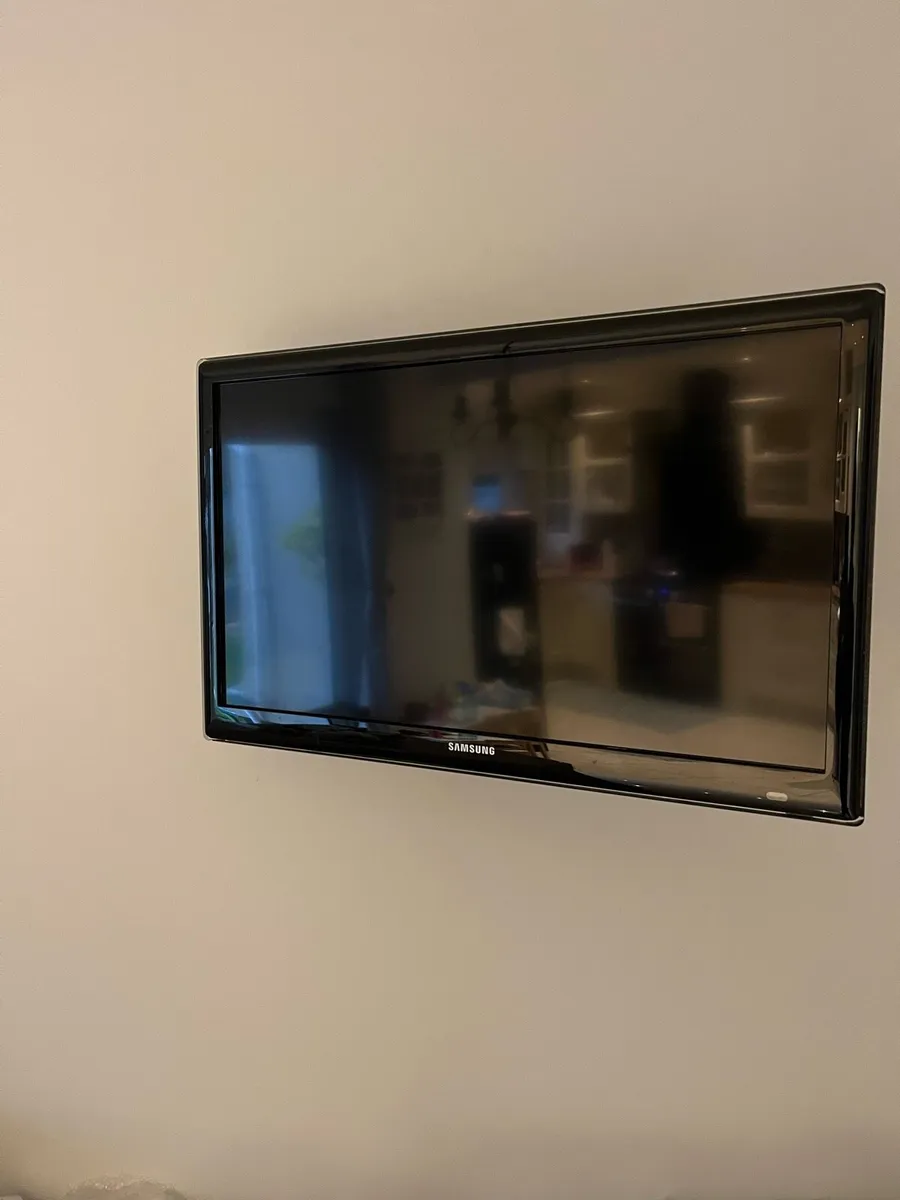 Samsung 26” smart TV - Image 1