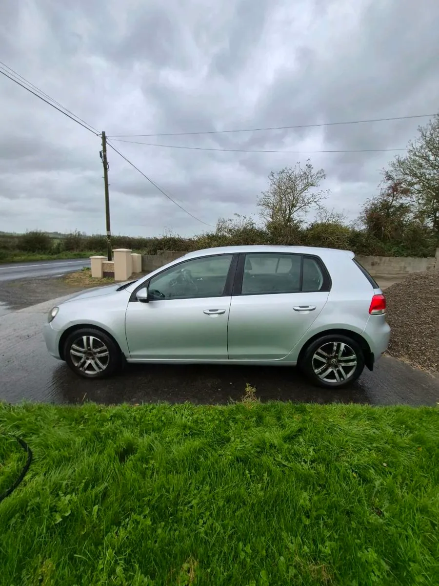 Volkswagen Golf 2010 - Image 3
