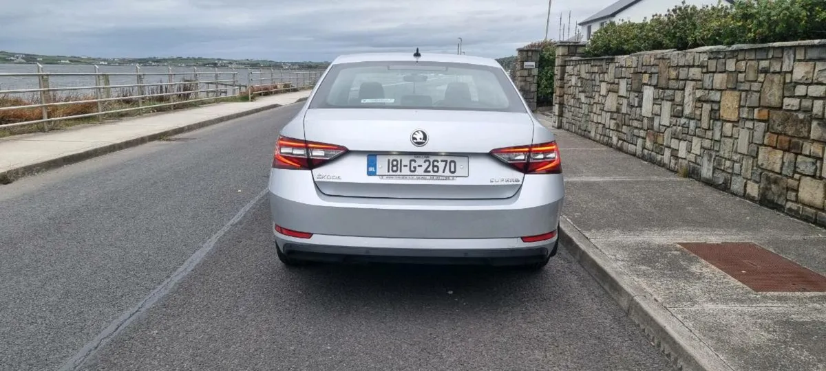 2018 Skoda Superb - Image 4