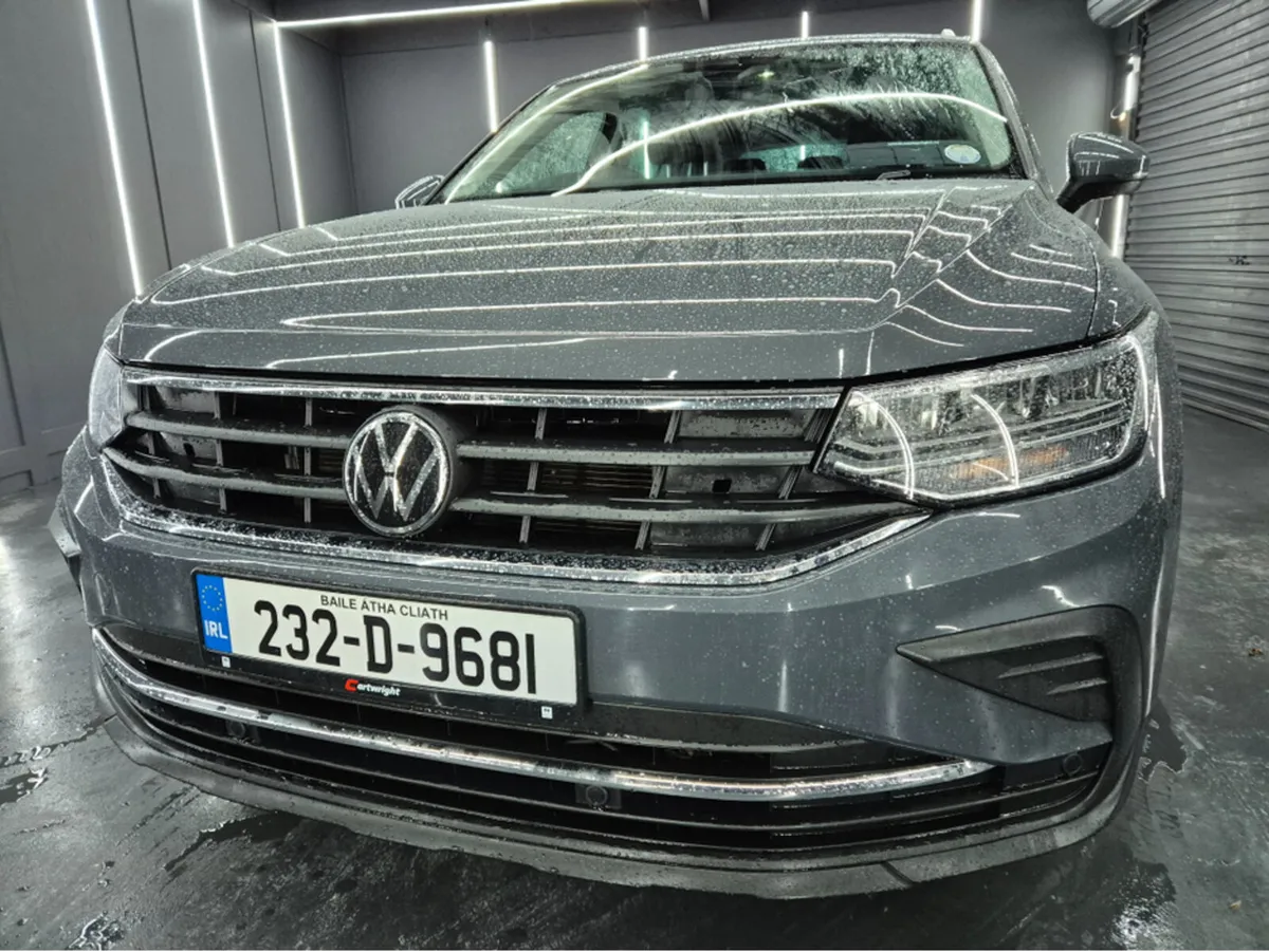 Volkswagen Tiguan LIFE 2.0 TDI D7F 150HP 5 5DR AUT - Image 2