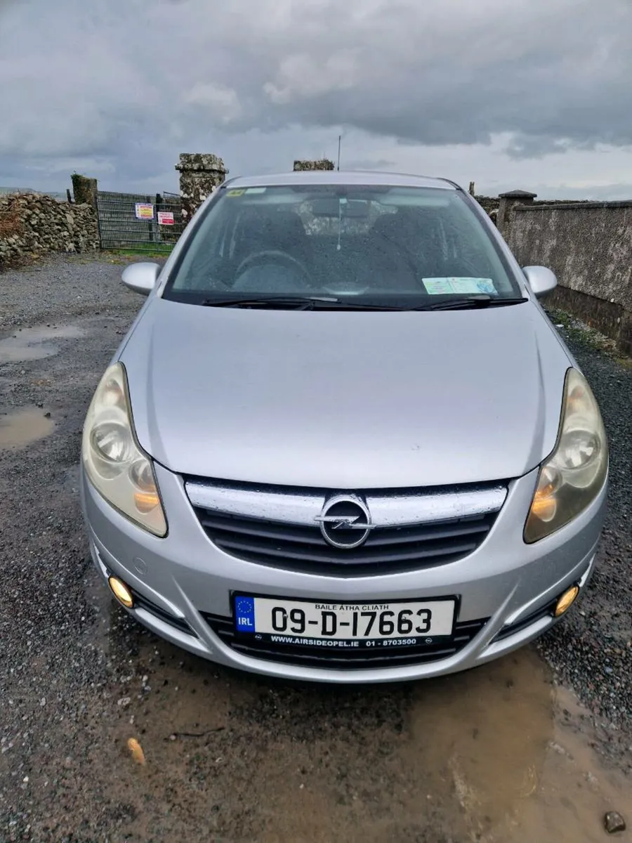 CAR - Image 1