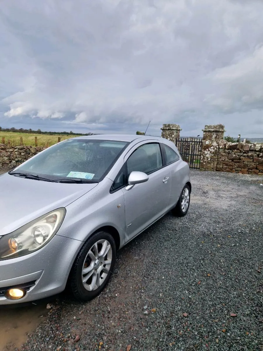 CAR - Image 3