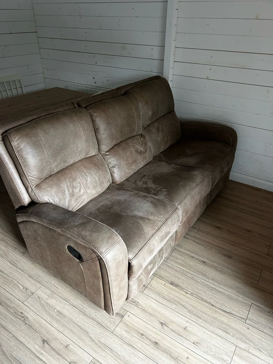 3 seater recliner - Image 2
