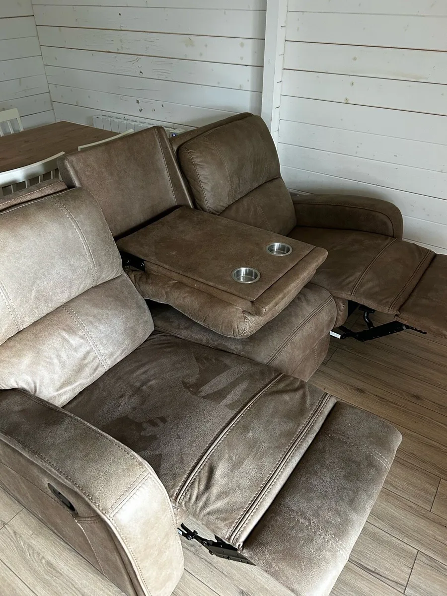 3 seater recliner - Image 3