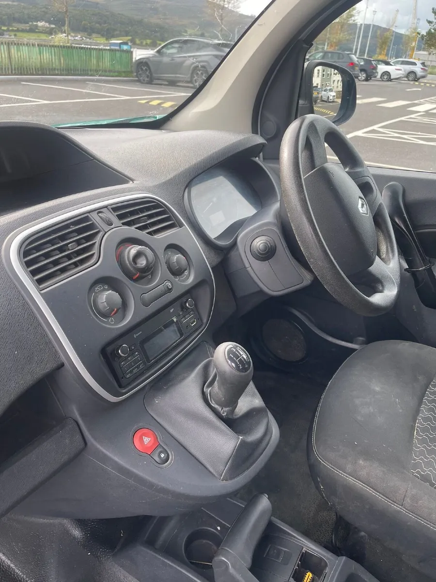 Renault Kangoo 2015 - Image 2