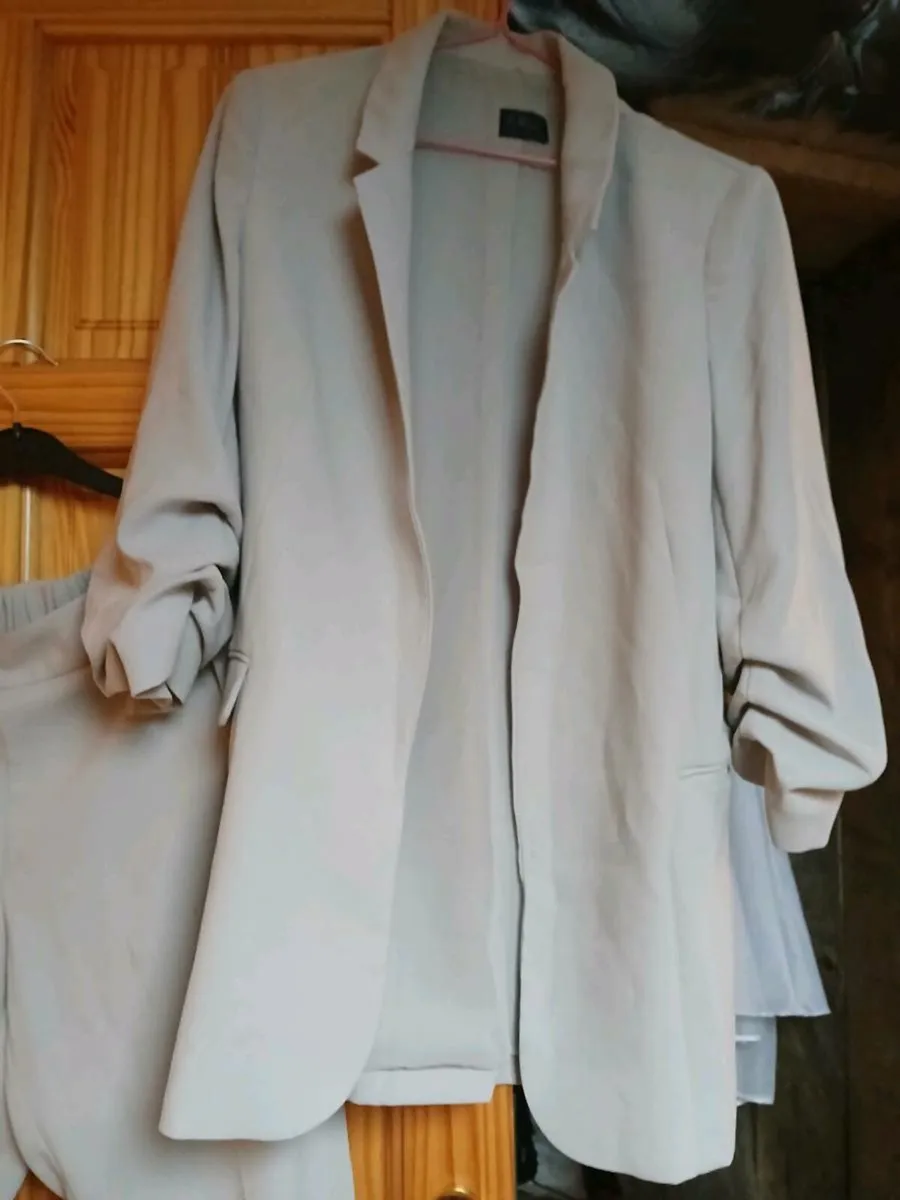 M&S 2 piece Size S - 8 to 10 - Image 3