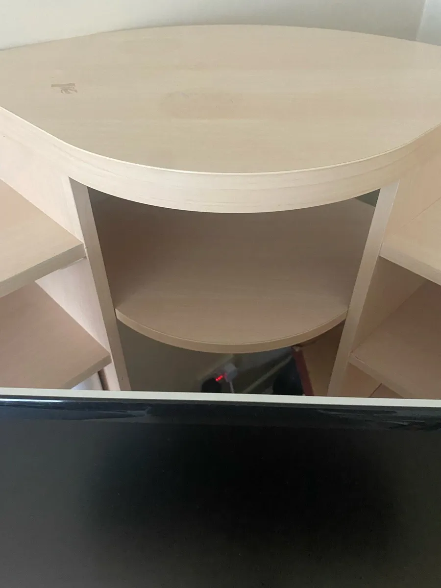 Desk - Image 3