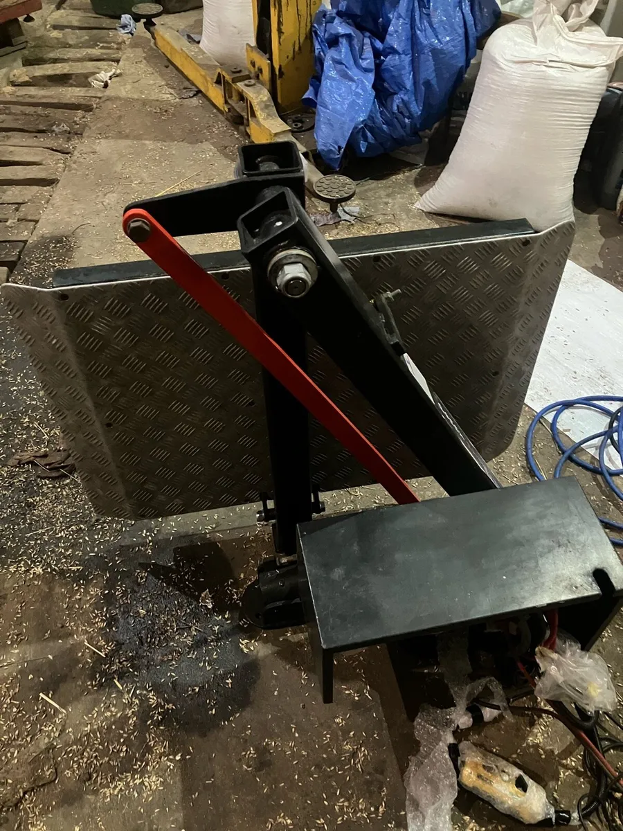 Van Tail Lift - Image 2