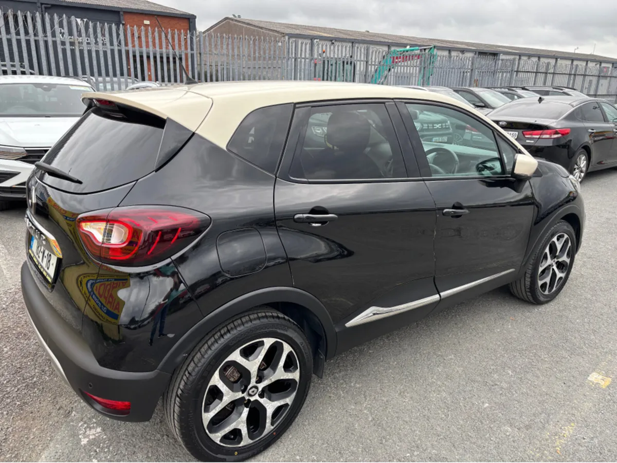 Renault Captur SIGNATURE X NAV TCE 90 4DR - Image 2