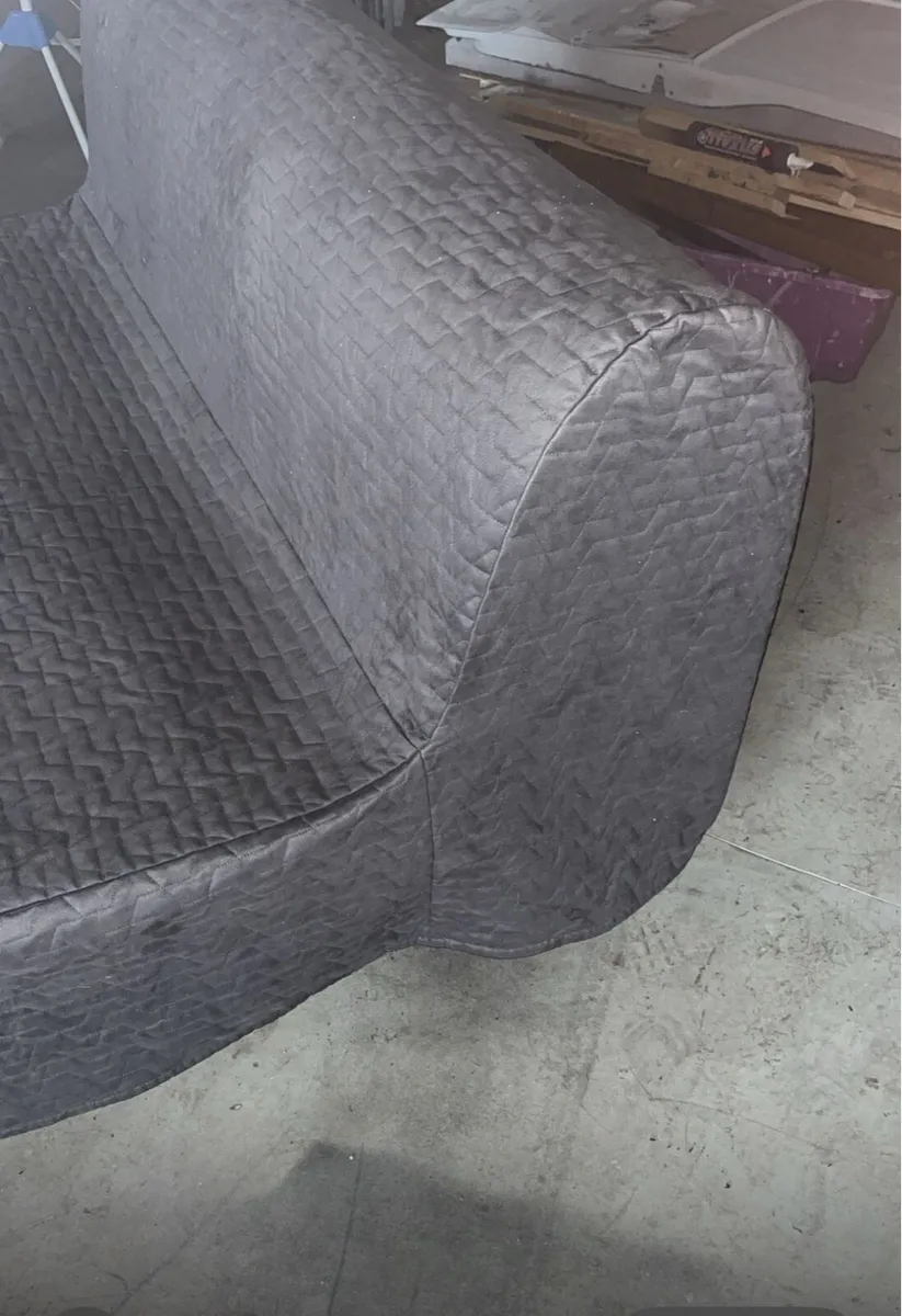 Bed - Image 1