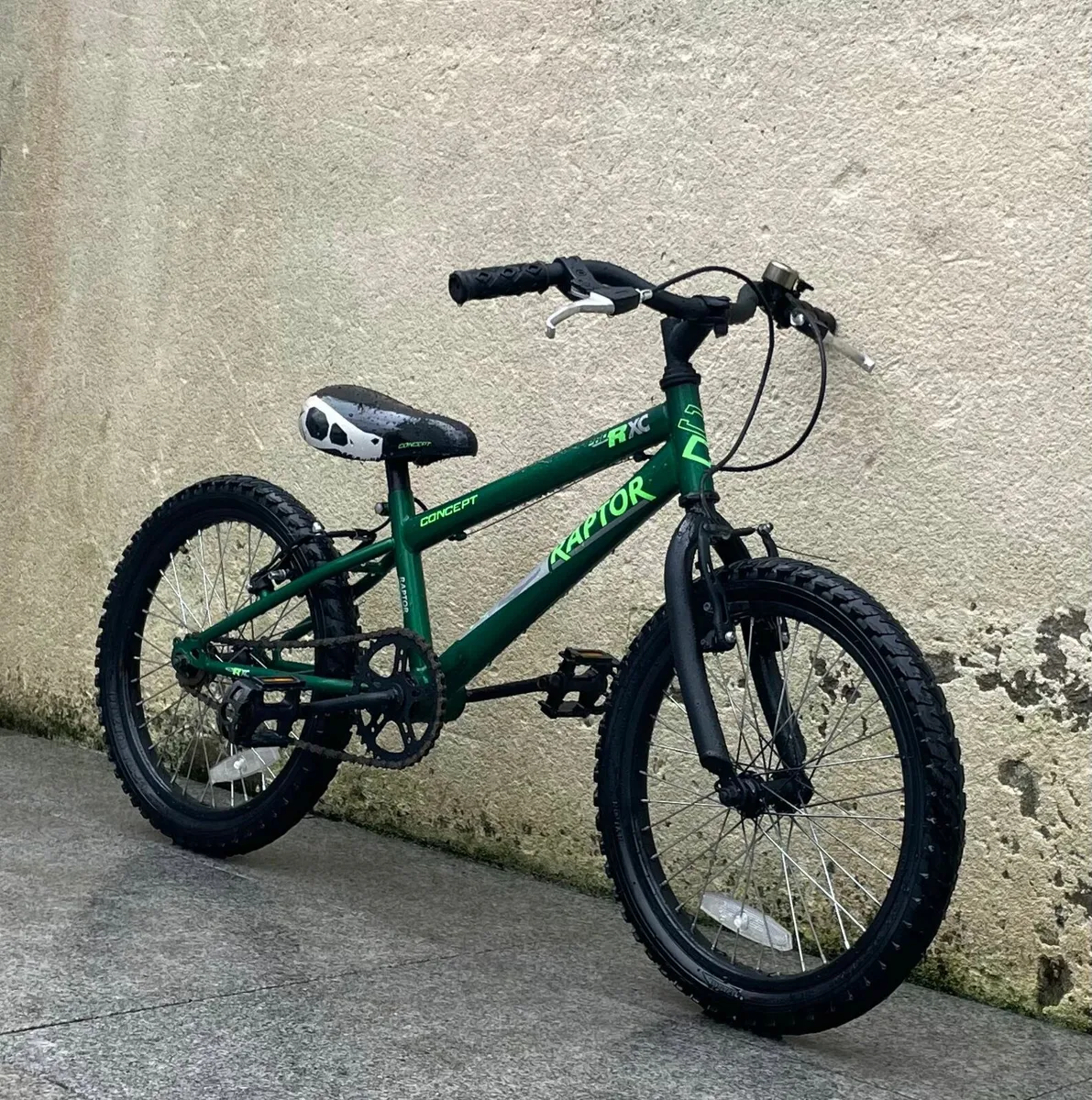 Apollo boys bicycle - Image 3