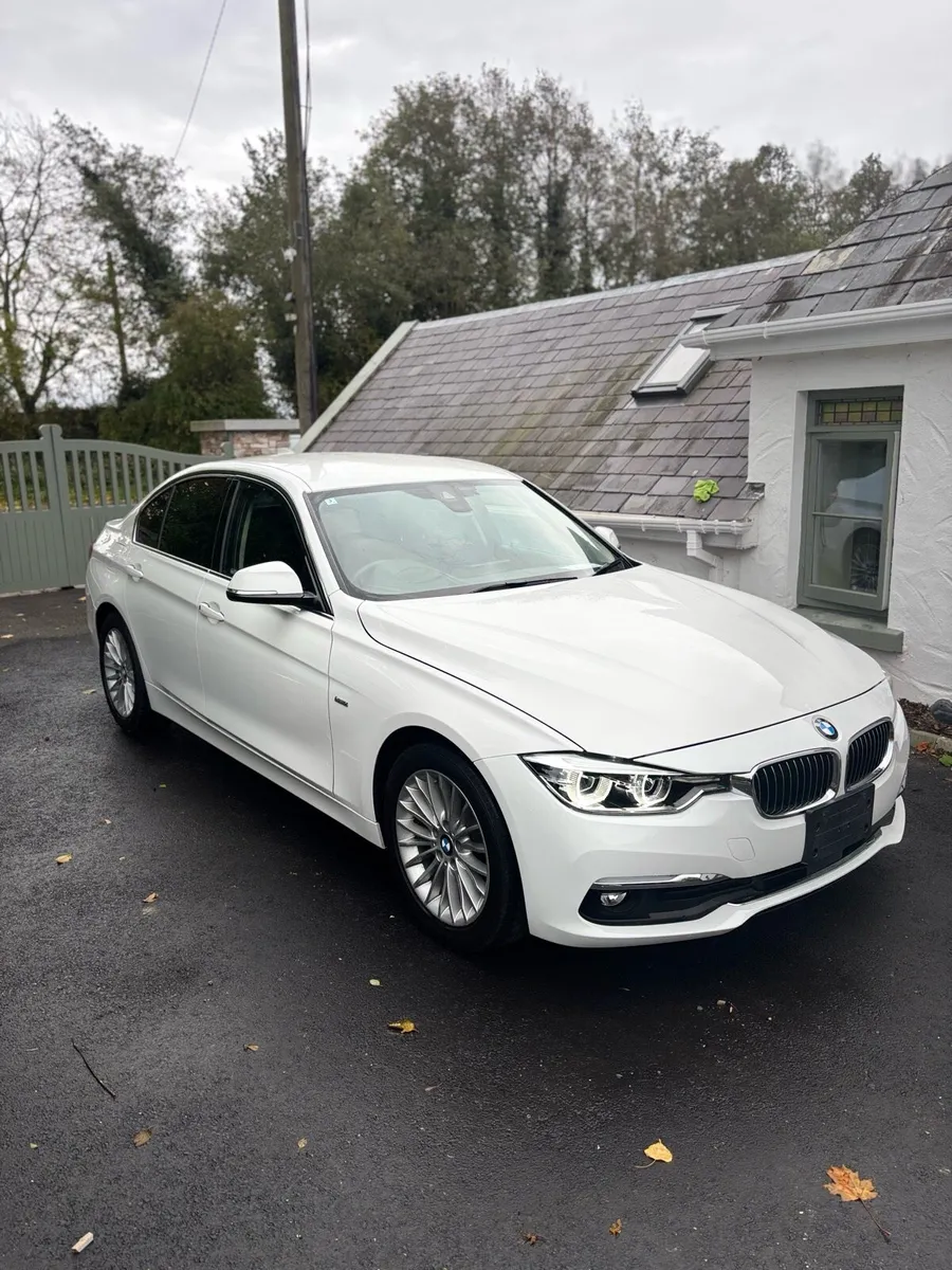 BMW 320D - Luxury Line | Only 67000KM - Image 1