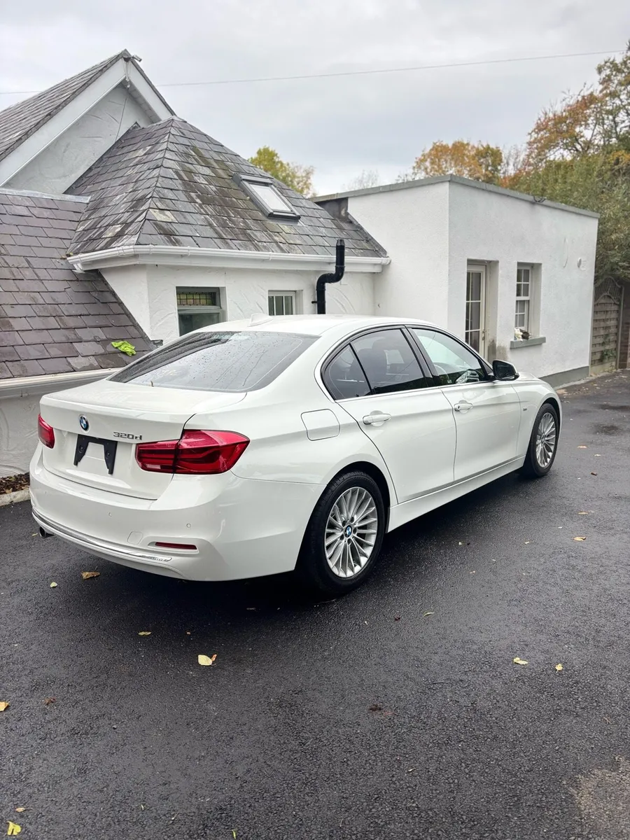 BMW 320D - Luxury Line | Only 67000KM - Image 3