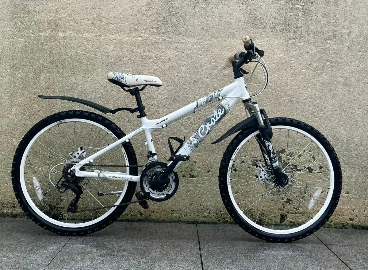 Apollo bicycle 24 inch - Image 1