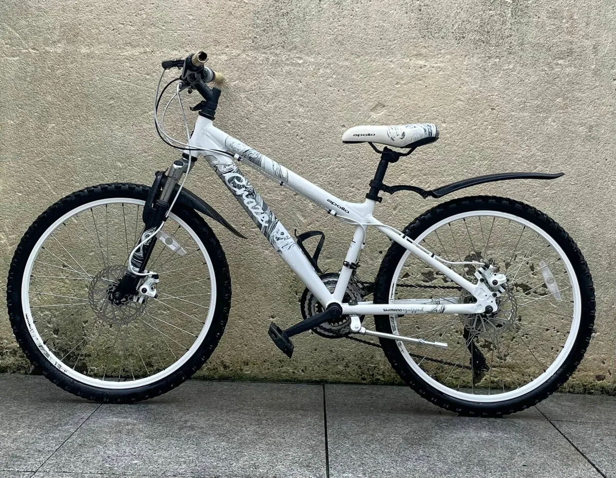 Apollo bicycle 24 inch - Image 2