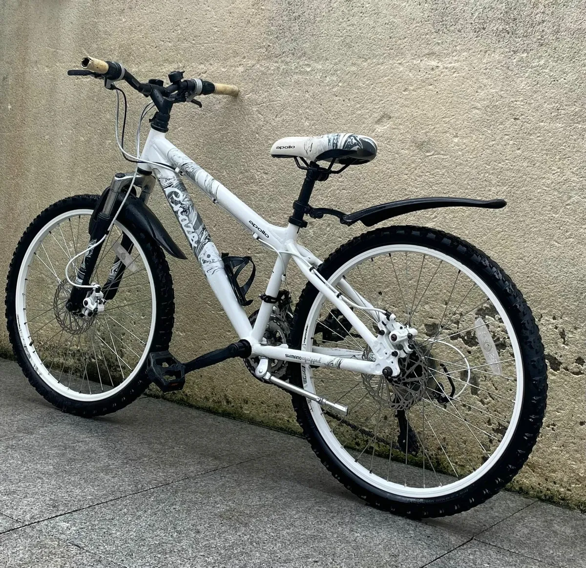 Apollo bicycle 24 inch - Image 3