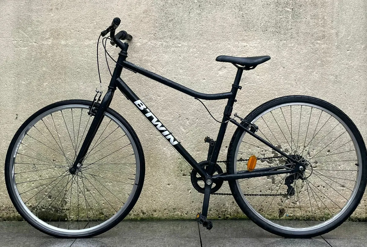 B-TWIN bicycle - Image 2