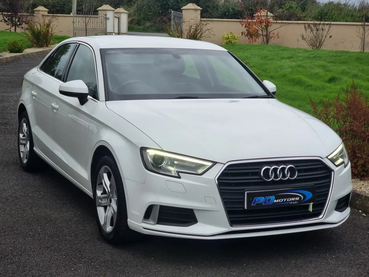 172 AUDI A3 1.6 TDI SPORT SALOON - Image 4