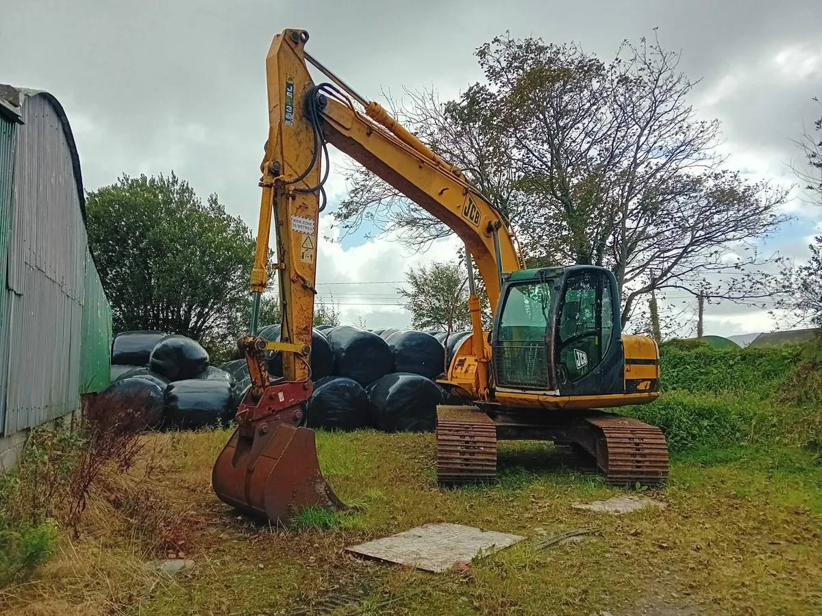 JCB JS130 - Image 1