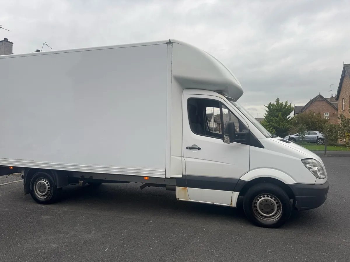 Mercedes Sprinter Luton - Image 3