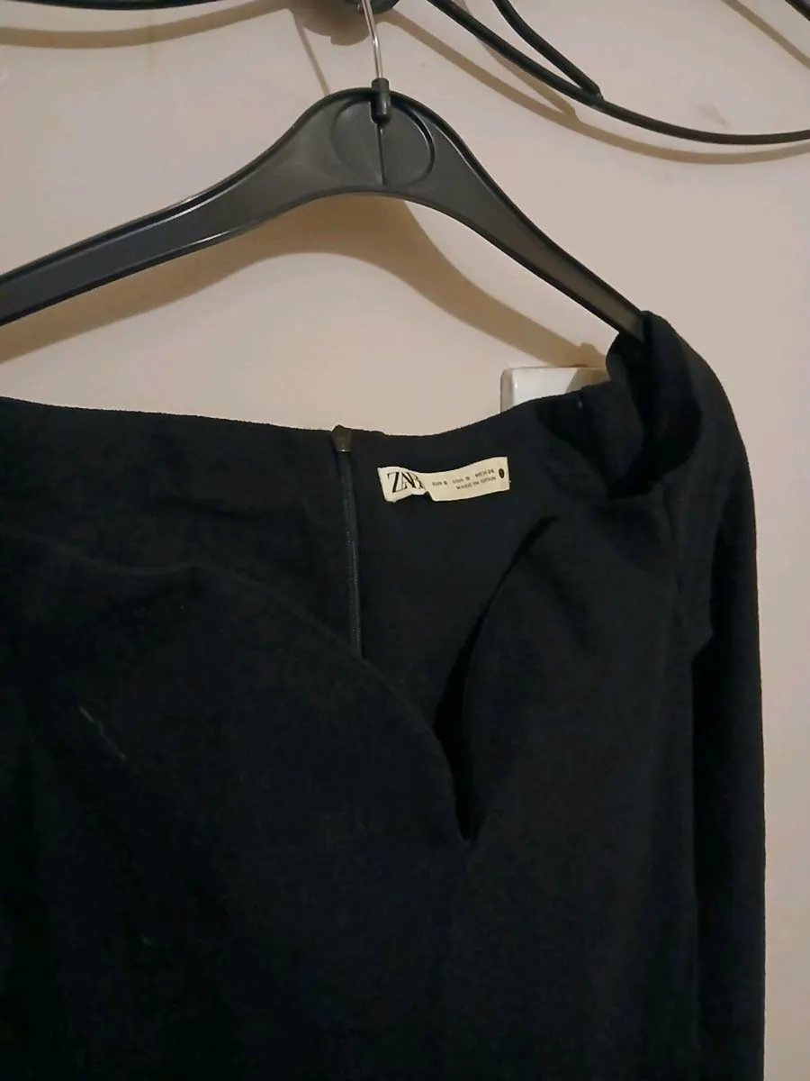 Beautiful ZARA off shoulder dress size S - Image 3