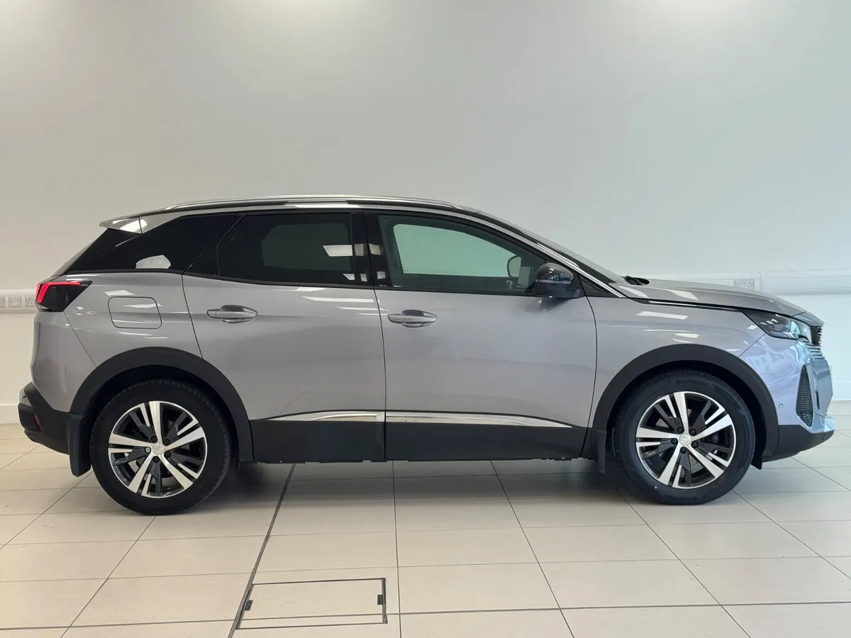Peugeot 3008 2023 diesel - Image 3