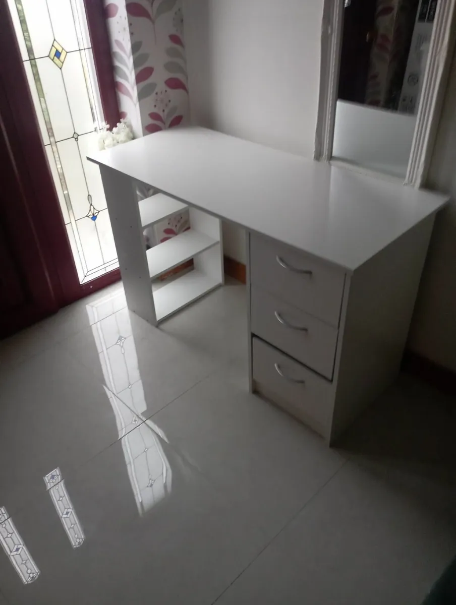 White study desk
