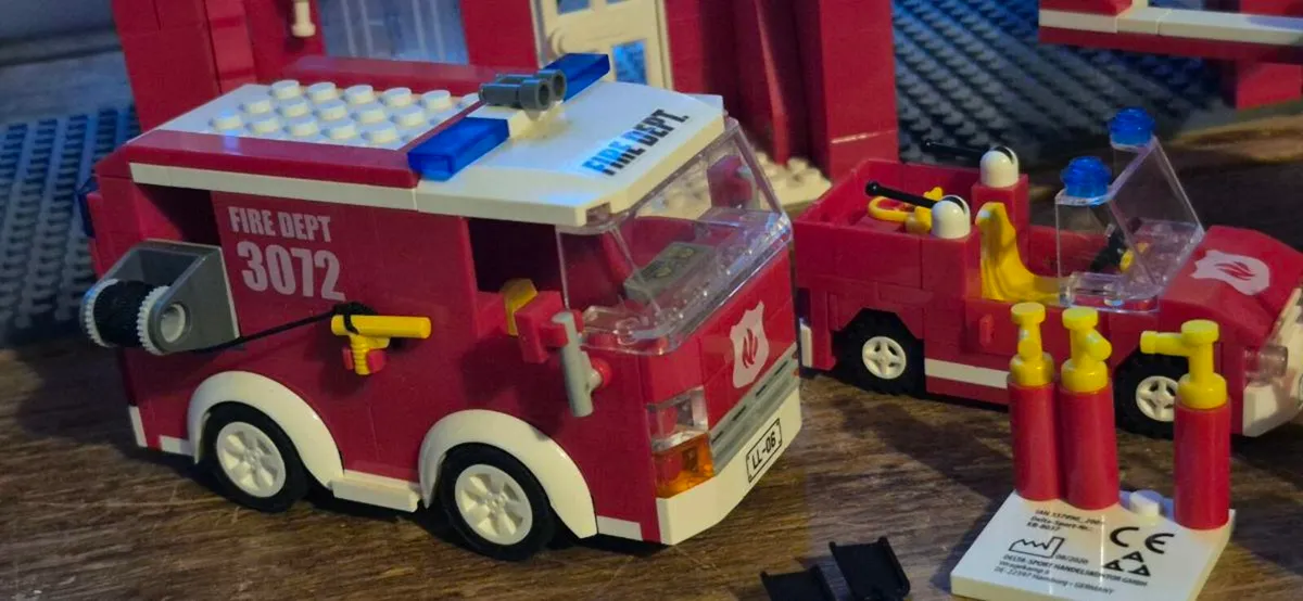 Lego Fire Station Set - Image 3