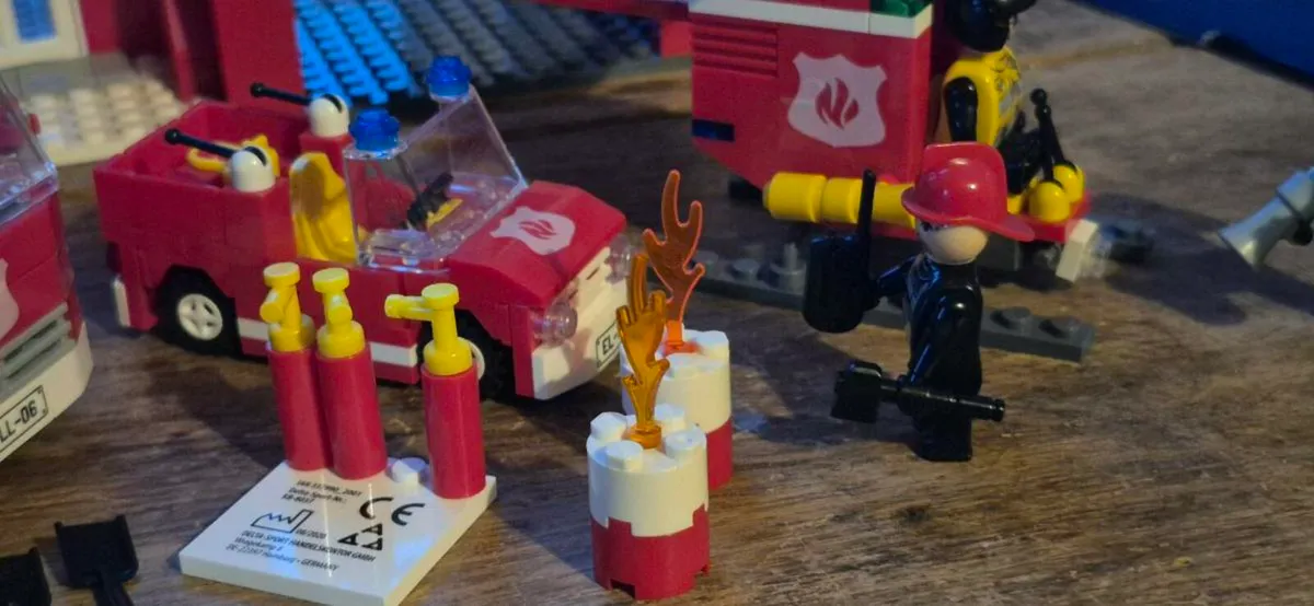 Lego Fire Station Set - Image 4