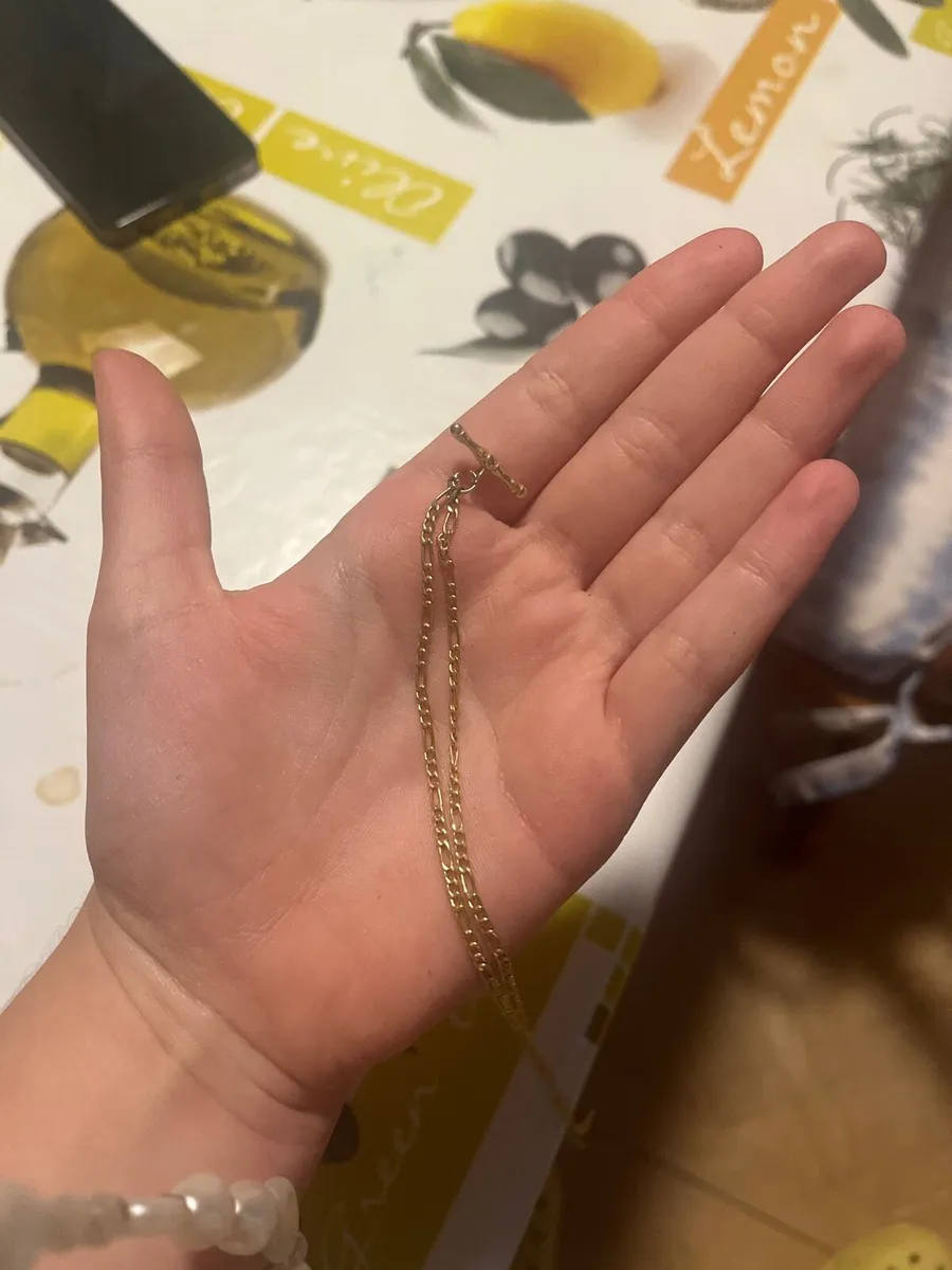 Two gold chains and and roll gold - Image 3