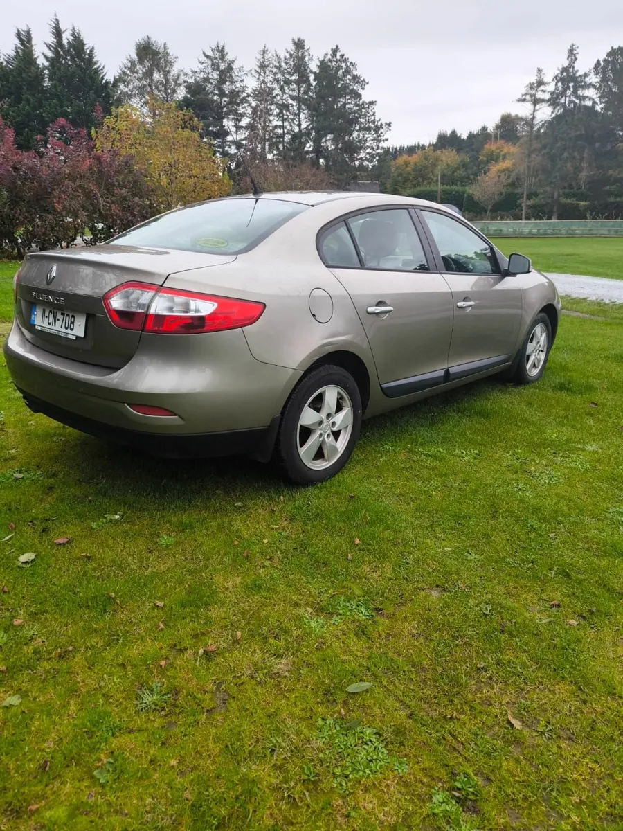 Renault Fluence 2011 - Image 4