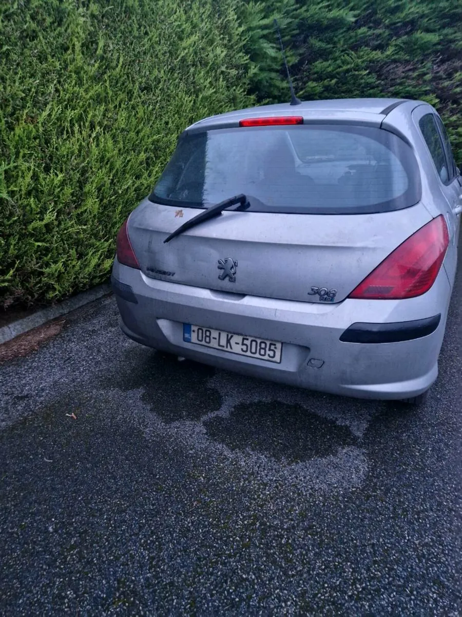 Car - Image 4