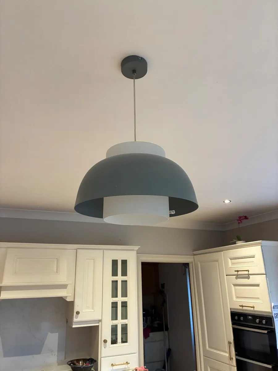 Pendant light