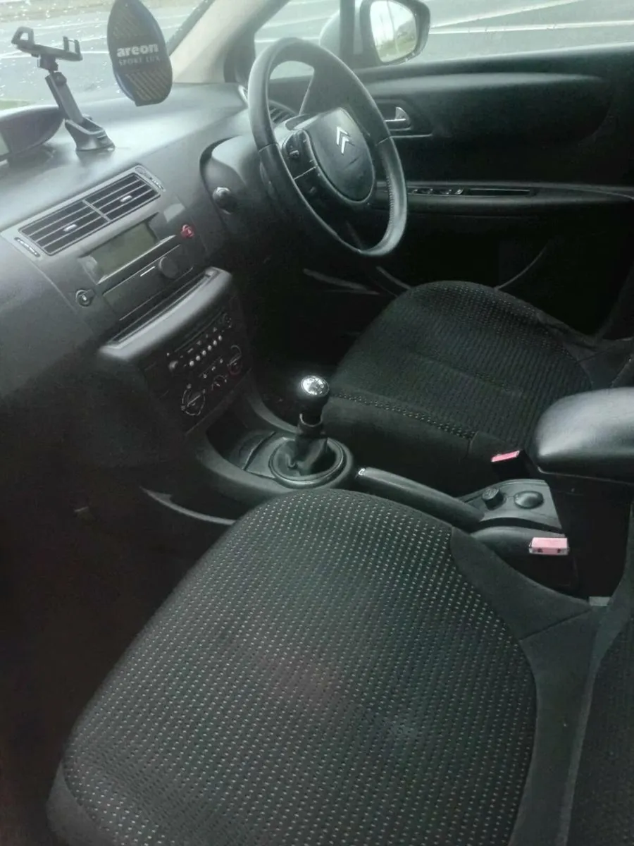 Citroen C4 diesel taxed - Image 3