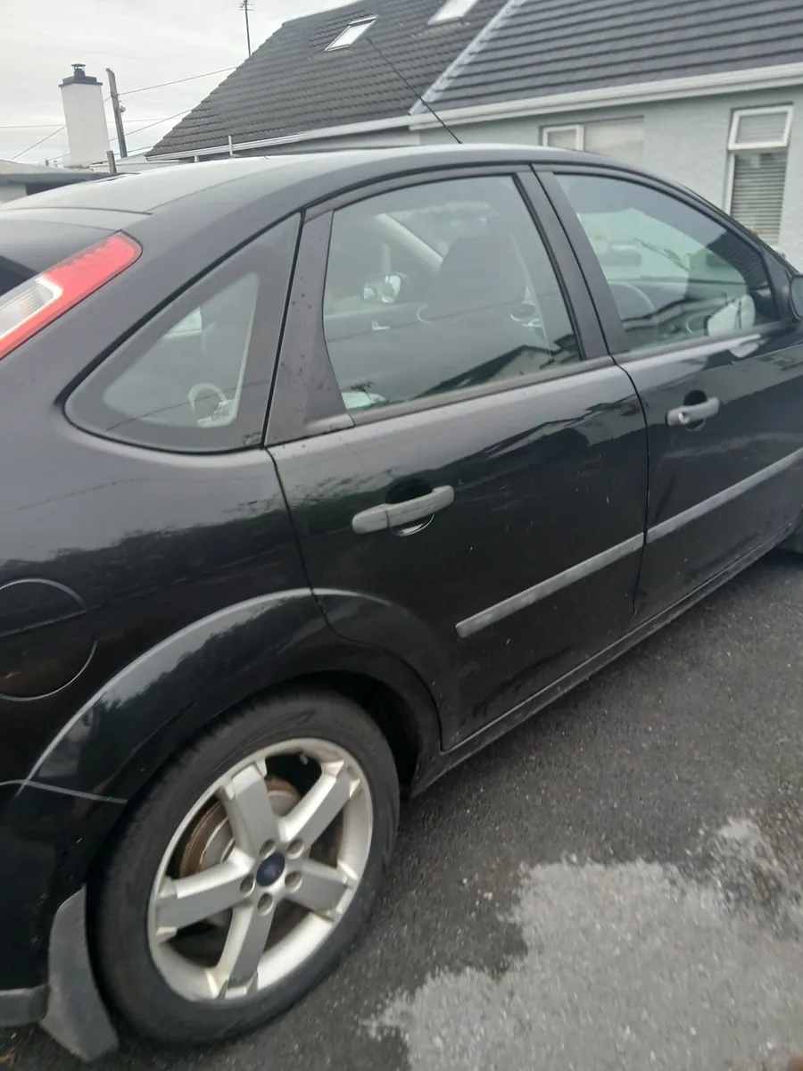 Ford Focus 2006 - Image 2
