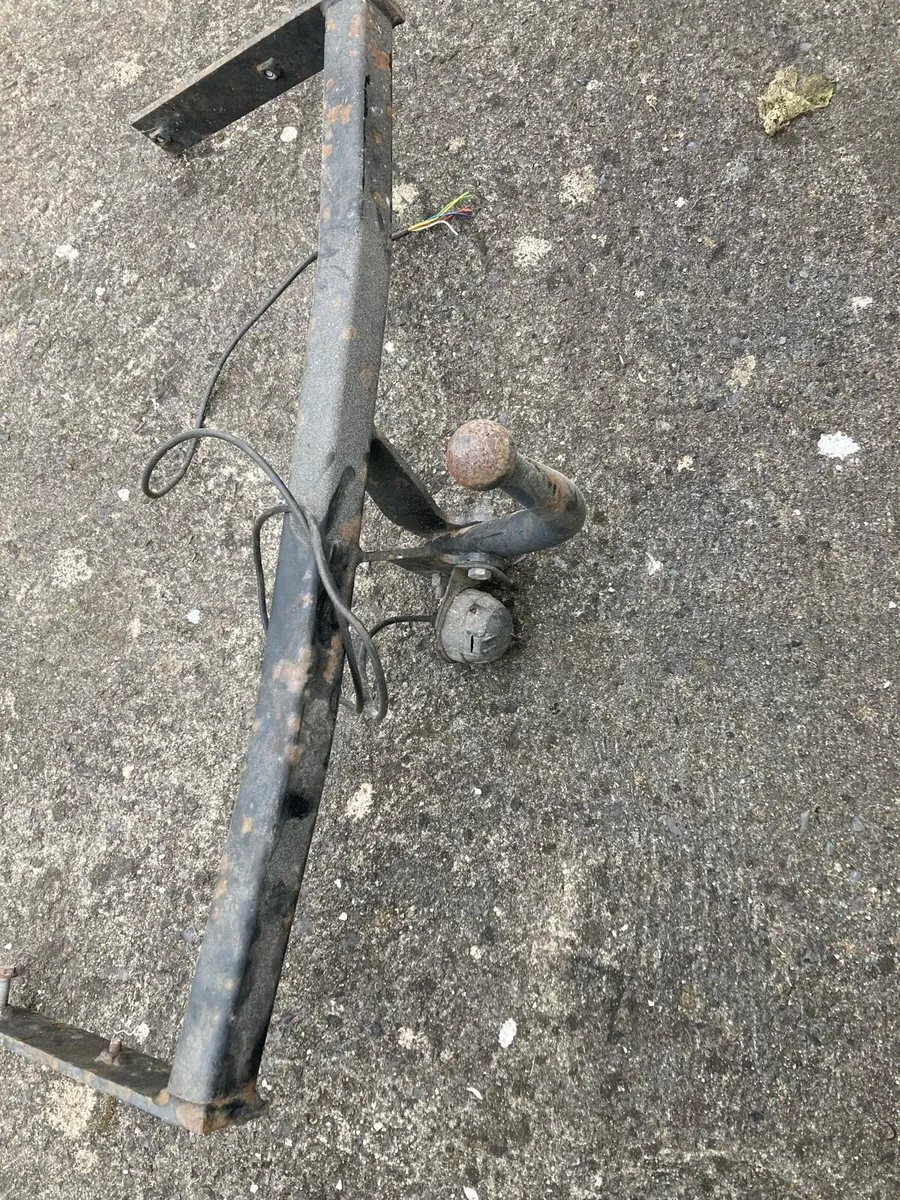 Tow bar - Image 1