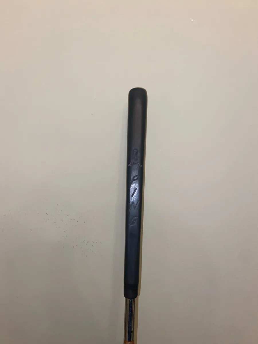 Taylormade golf putter 34 inch - Image 3