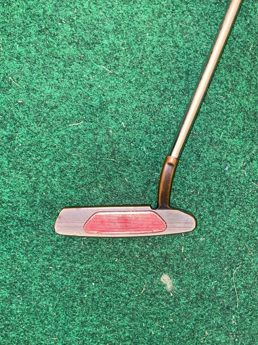 Taylormade golf putter 34 inch - Image 4